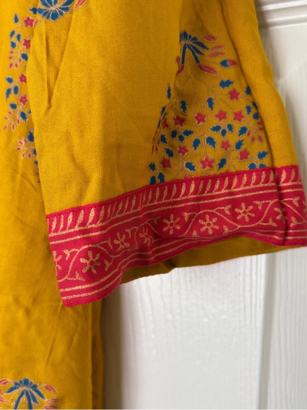 Kurti for Women - Picture 7 of 11